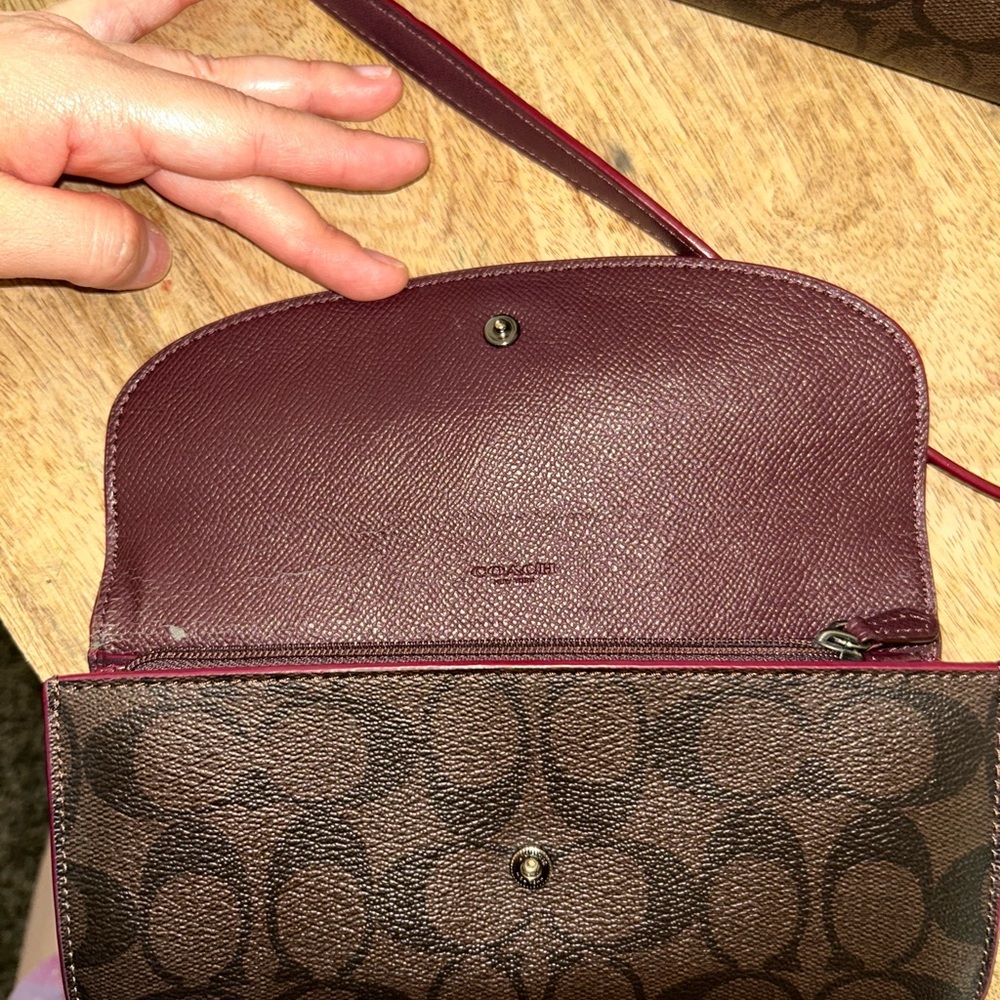 Coach Margot - image 8